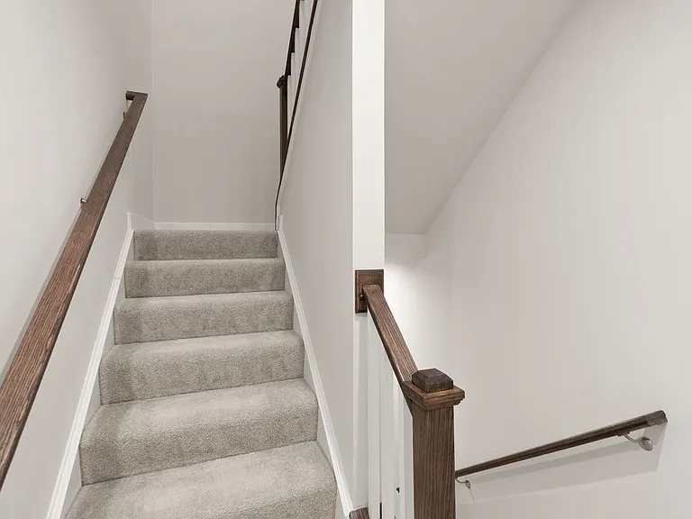 42564 Invergordon Ter — Photo 26