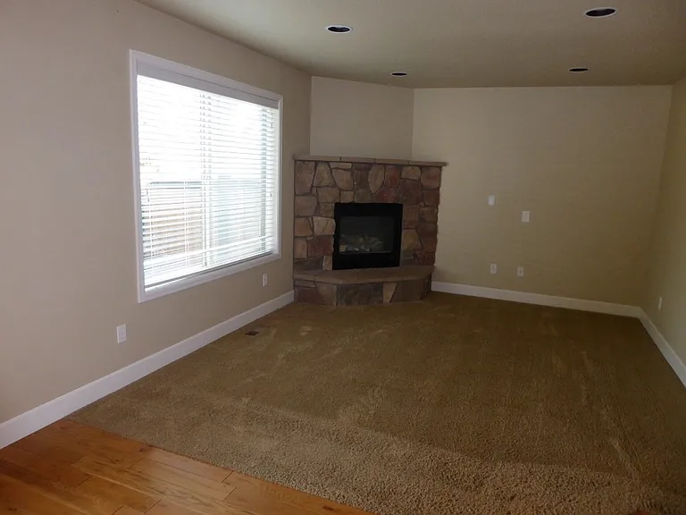 20254 NW Ellie Ln — Photo 9