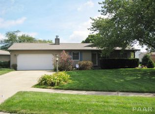 413 Ridgecrest Dr, Washington, IL 61571