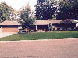 306 Melony Ln, Auburn, IN 46706