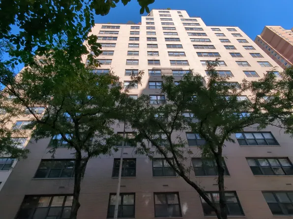 245 East 25th Street image 1 of 26