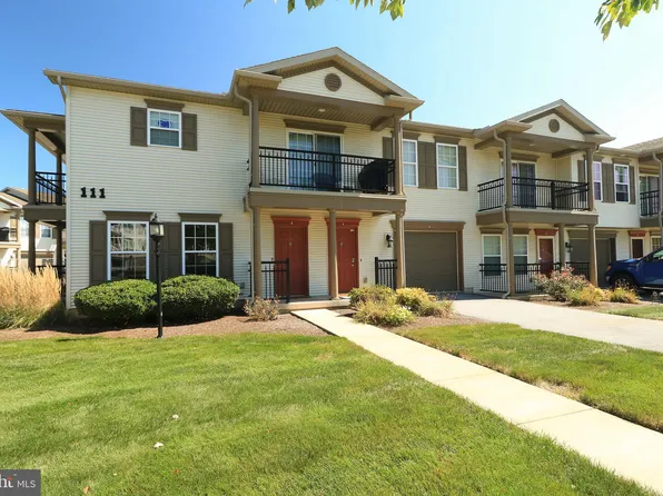 111B Alma Mater Ct, State College, PA 16803