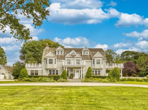 44 Beach Lane, Westhampton Beach, NY 11978