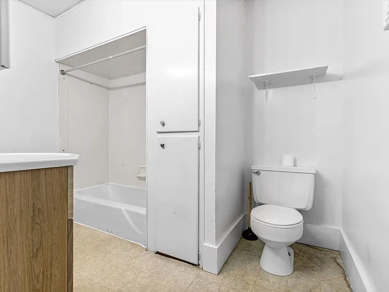 322 S Stewart Ave #3 — Photo 14