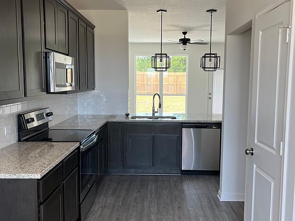 3rd image of 4760 Holm Oak Rd