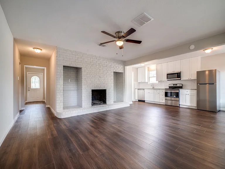 287 Eldon St #1 — Photo 3