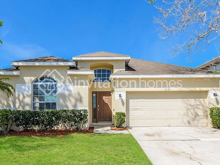 2132 Shadow Creek Dr — Photo 1
