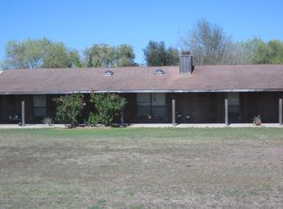 112 County Road 435, Three Rivers, TX 78071