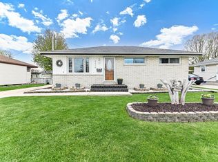 8019 W Norwich St, Milwaukee, WI 53220