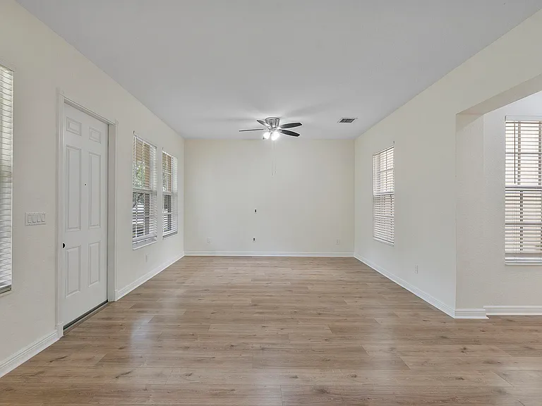 8332 NW 7th Ct — Photo 7