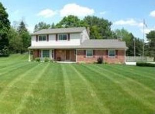 4261 Fieldbrook Rd, West Bloomfield, MI 48323