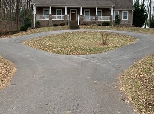 132 Summer Ln, Scottsville, KY 42164