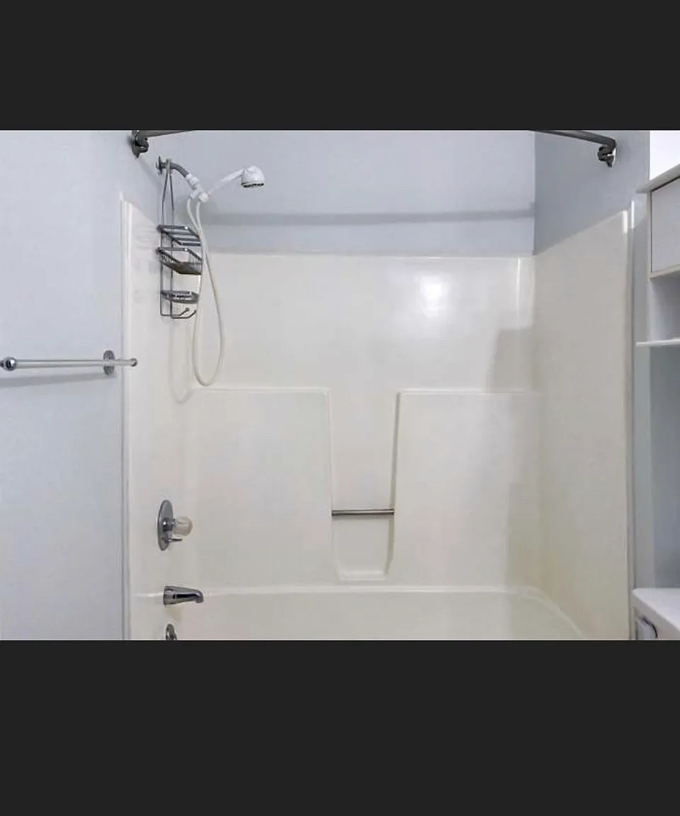 3 bed, 2.5 bath, 1416 sqft, $2,000 — Photo 2