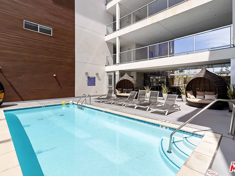 4140 Glencoe Ave #407 — Photo 38