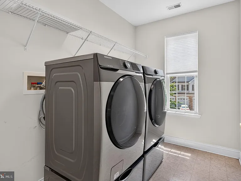 20 Carter Ln — Photo 10