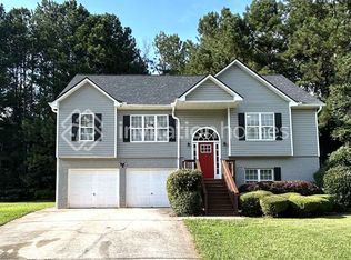 5726 Graceland Dr, Powder Springs, GA 30127
