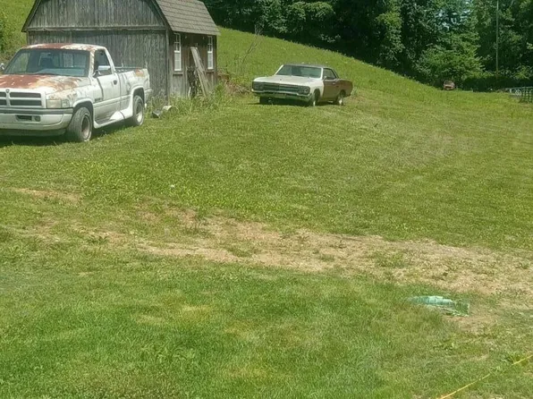 892 Pryse Rd, Booneville, KY 41314