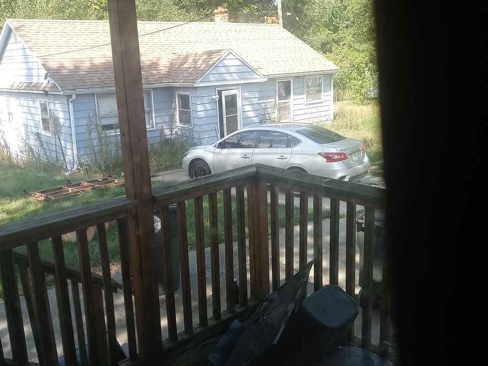 1st image of 3740 Montgomery St