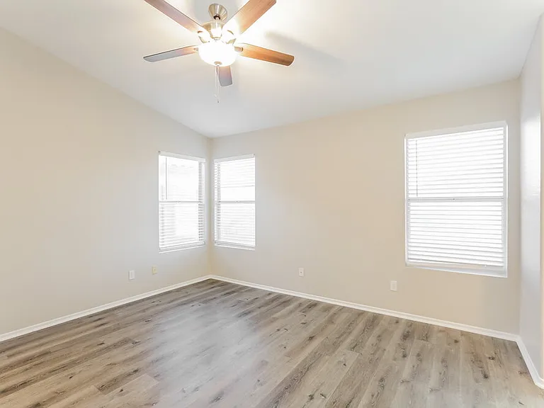 16183 W Buchanan St — Photo 8