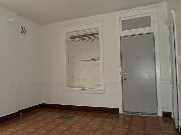 3rd image of 3101 W Flournoy St