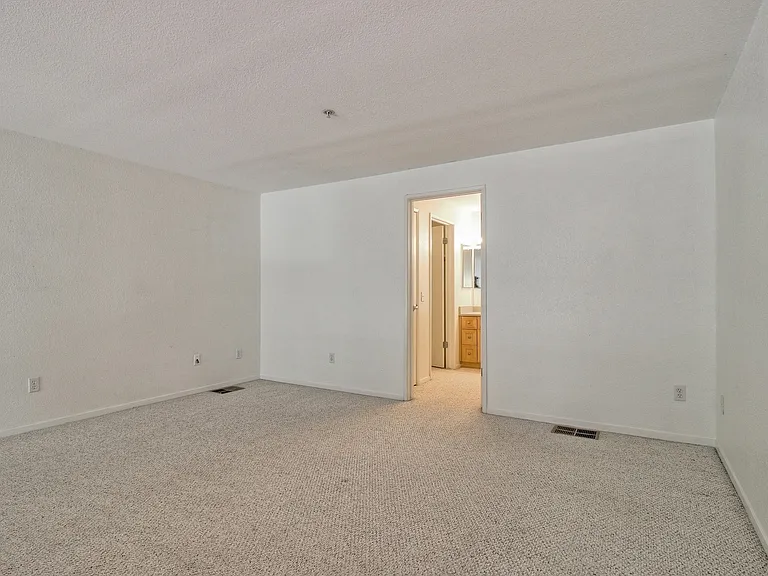 400 N 1st St #112 — Photo 24