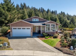 1225 Nautical Ln, Coos Bay, OR
