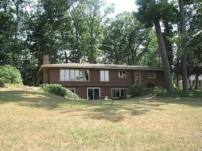1st image of 15141 Lake Ave