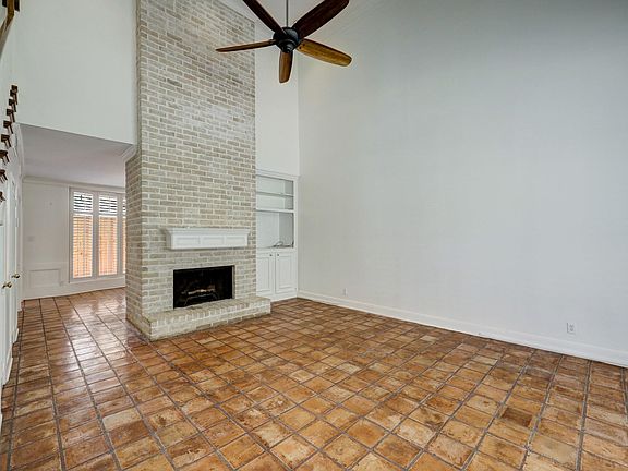 2nd image of 2313 Nantucket Dr #B