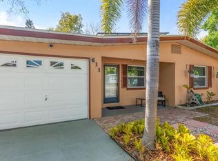611 11th St NW, Largo, FL 33770