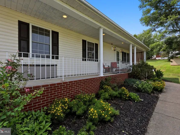 573 Lewis St, Front Royal, VA 22630
