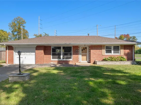 105 Barrington Dr, Belleville, IL 62223