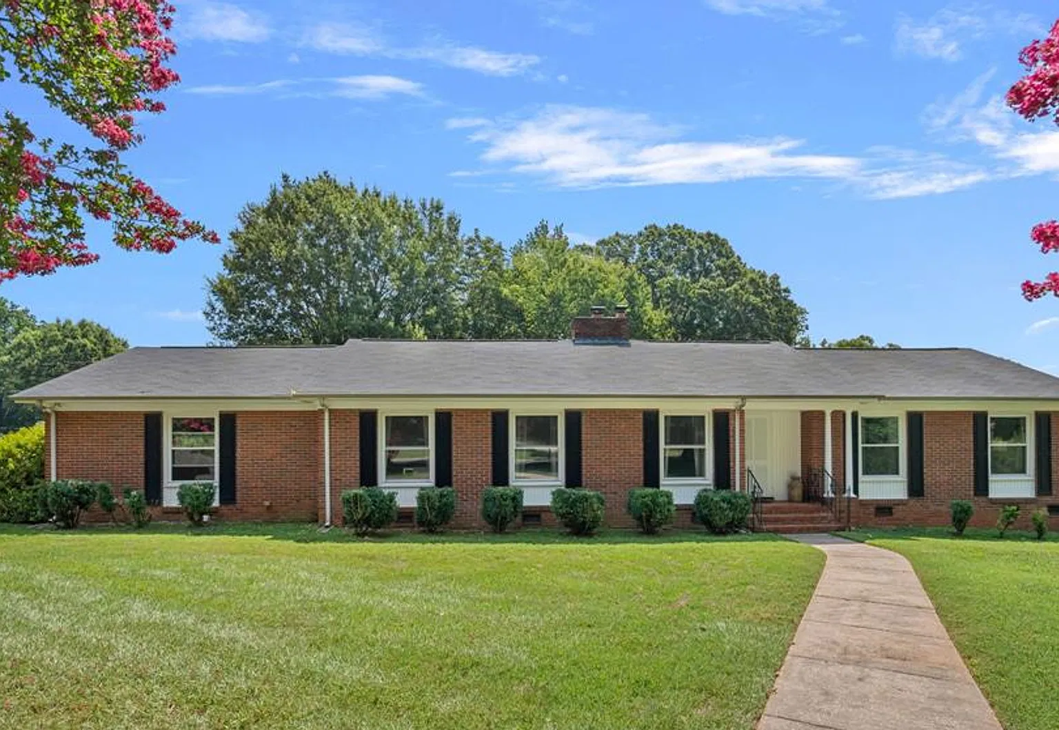 T.R. Lawing Realty Property — Photo 1