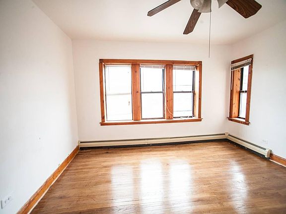 3rd image of 1300 N Homan Ave APT 3