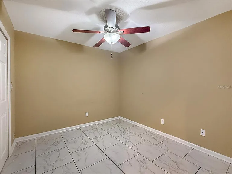117 E Lake Roy Dr SE — Photo 17