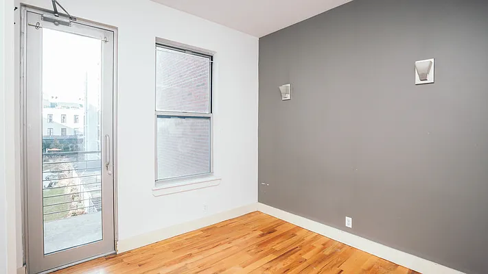 Rented by Nooklyn NYC LLC | media 16