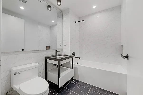 Rented by West 124th Manager LLC | media 40