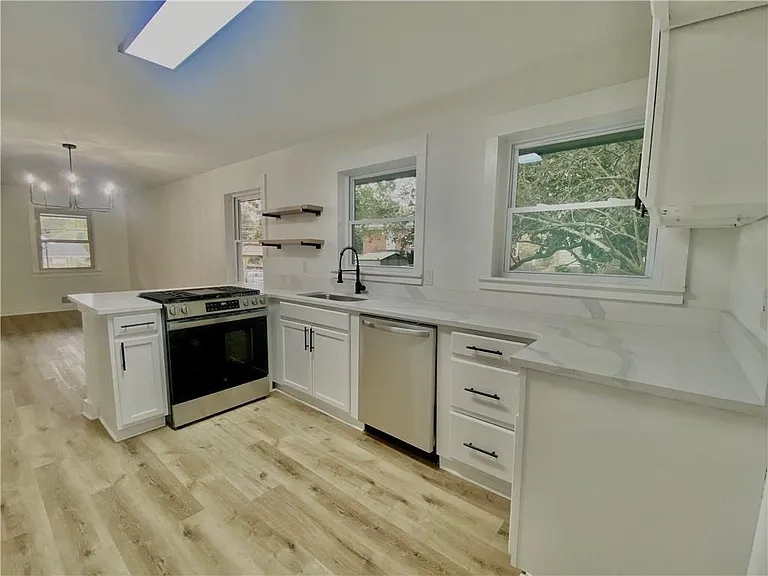 1400 North Ave NW #A — Photo 3