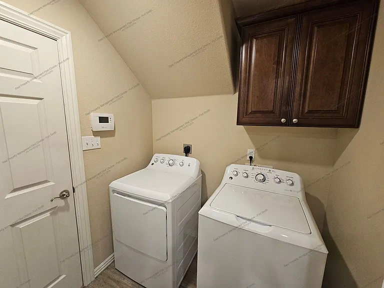 6615 Leightyn Ln — Photo 7