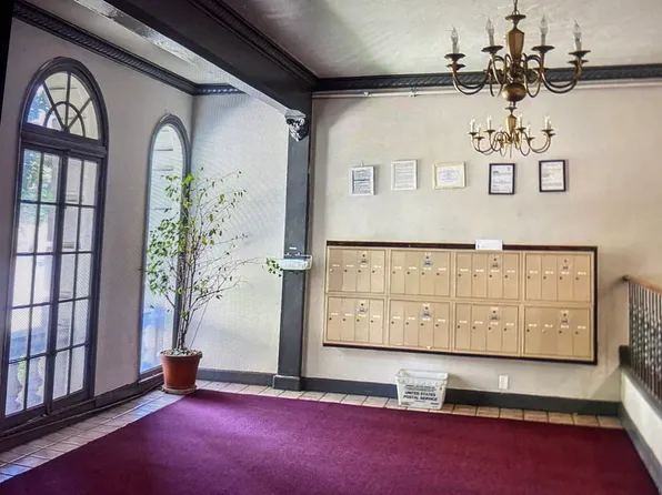 422 S Grand View St #K309, Los Angeles, CA 90057
