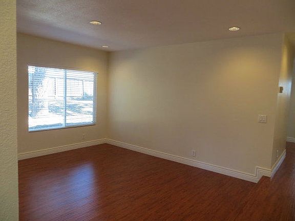 5th image of 2780 Scottsdale Dr