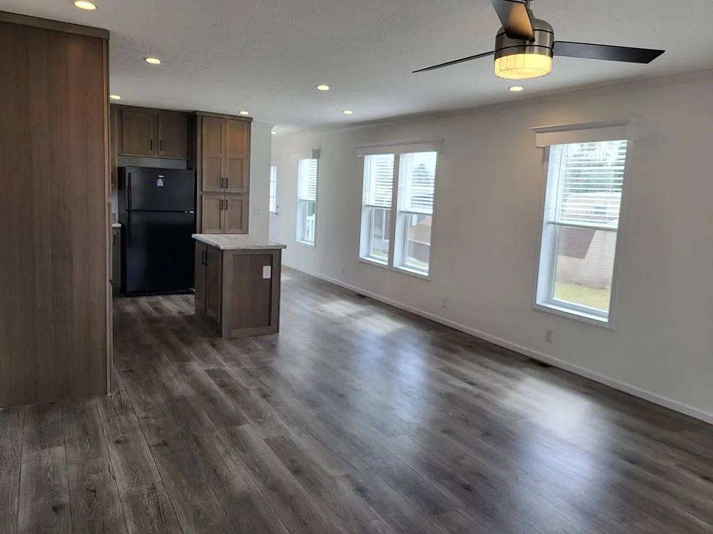 2 bed, 2.0 bath, 991 sqft, $1,450 — Photo 2