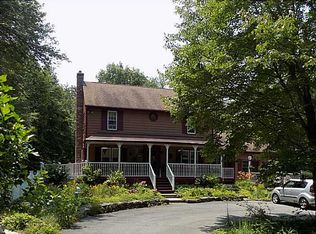 252 Donahue Rd, Pascoag, RI 02859