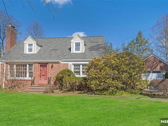 774 Austin Ave, Oradell, NJ 07649