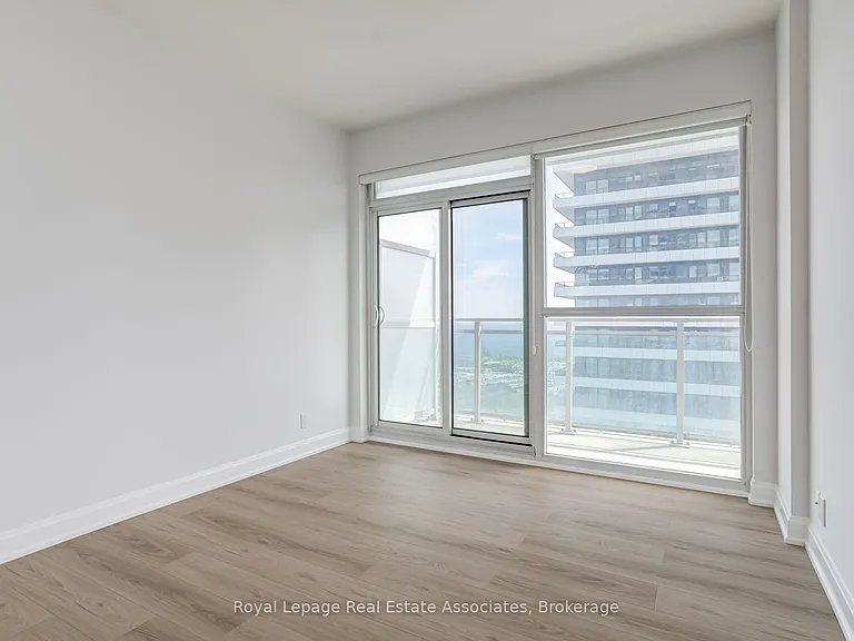 33 Shore Breeze Dr #2803 — Photo 9