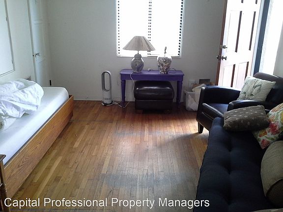 5th image of 830 Island Ct #828-1/2