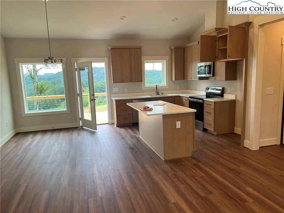 2nd image of 390 Turtle Ridge