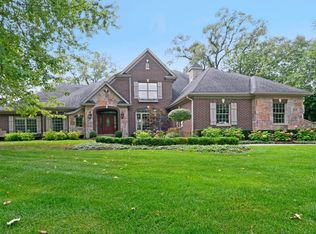 916 Parkside Rd, Naperville, IL 60540