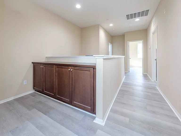10208 Jasmine Ct — Photo 13