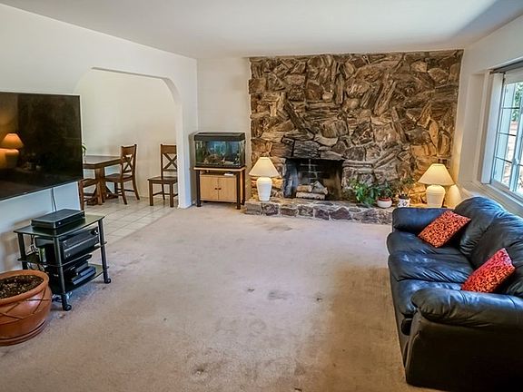 3rd image of 13651 Mindora Ave