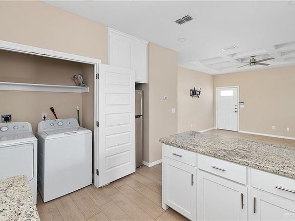 4th image of 3000 W Kenwood St #2